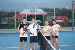 Ampliar foto: Rotundo �xito el torneo de p�del FRUTOLANDIA de Menores