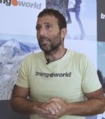 El montañero Alex Txikon y Emilio Mompel, de TrangoWorld, hablan sobre buenas prácticas ambientales en el ámbito deportivo