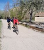 El Galacho de Juslibol incorpora nuevos servicios para los visitantes que se acercan en bici a este espacio natural