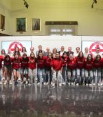 El Ayuntamiento recibe al Cosmos Aragón de fútbol femenino