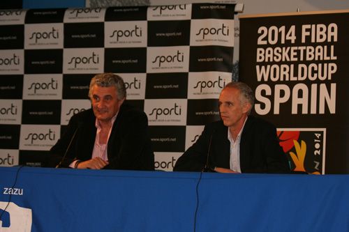 Charla-coloquio de Fernado Romay y J. M. Beirán: «Educación en valores a través del baloncesto»