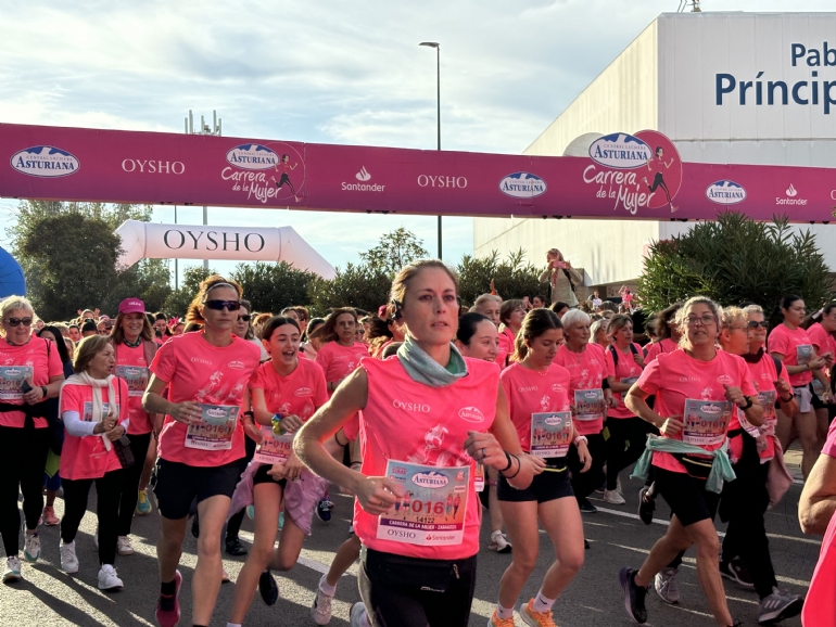 14.000 mujeres conquistan las calles de Zaragoza