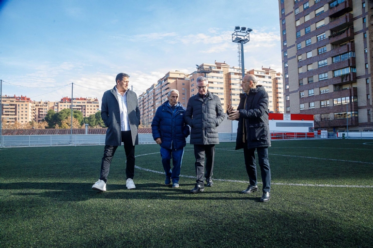 El Ayuntamiento acuerda con la dirección del CF Hernán Cortés el traslado a Distrito Sur de las instalaciones del CMF García Traid