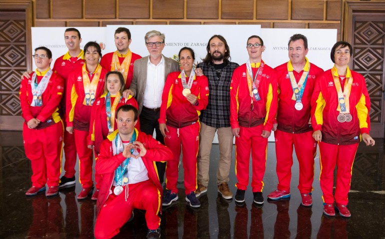 El Ayuntamiento felicita a Special Olympics Aragón por sus 11 medallas en los Juegos Mundiales de Abu Dhabi