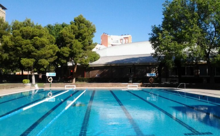 Las piscinas municipales mantienen sus precios un año más y se preparan para abrir el sábado 1 de junio