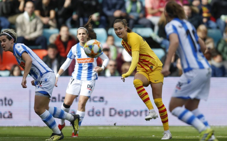 Los sindicatos y la patronal firman el histórico convenio de la Liga femenina de fútbol