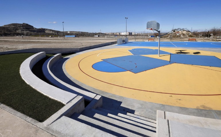 El barrio de Valdespartera estrena su nuevo potrero, con canchas deportivas de uso libre para todos los públicos