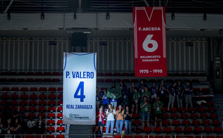 El Ayuntamiento de Zaragoza retira la camiseta de Pilar Valero