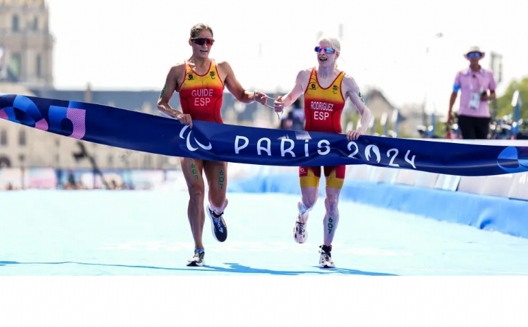 Susana Rodríguez y Sara Pérez, un tándem de oro en el triatlón de los Juegos Paralímpicos