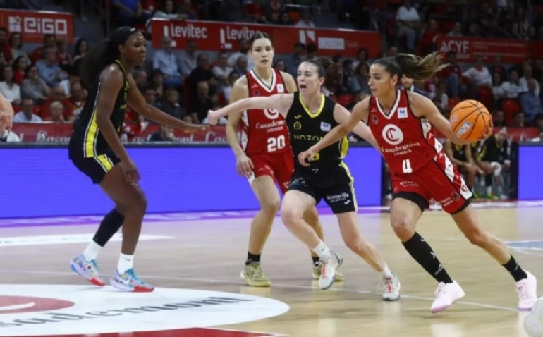 Victoria con remontada y sobre la bocina. La crónica del Casademont Zaragoza-Jairis (70-68)
