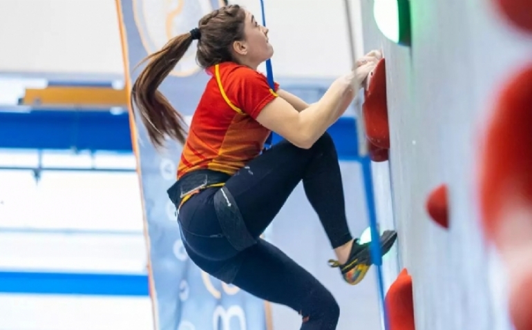 La Federación Aragonesa de Montaña premiará a María Laborda en su gala
