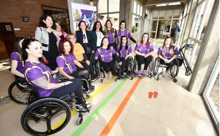 Las 'Felinas', primer equipo femenino español de rugby en silla de ruedas, participarán en la Copa del Mundo de París