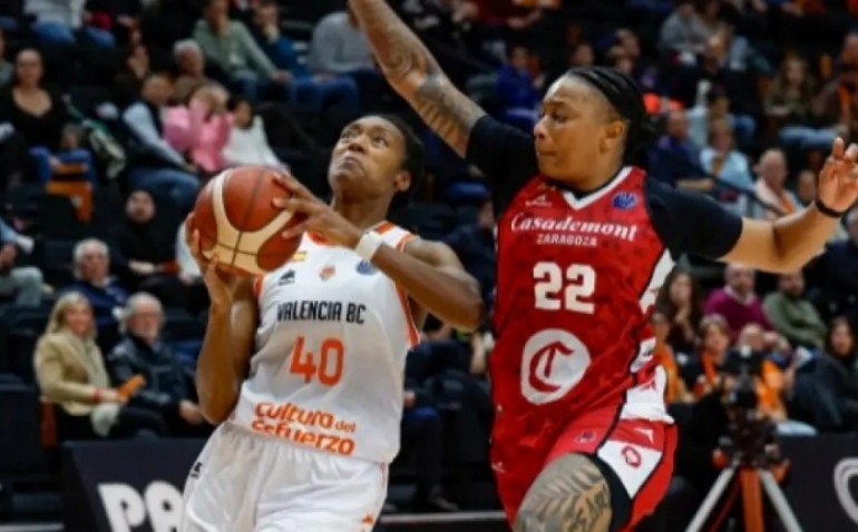 El Casademont Zaragoza cae en Euroliga ante el Valencia en la prórroga con la cabeza muy alta (90-82)