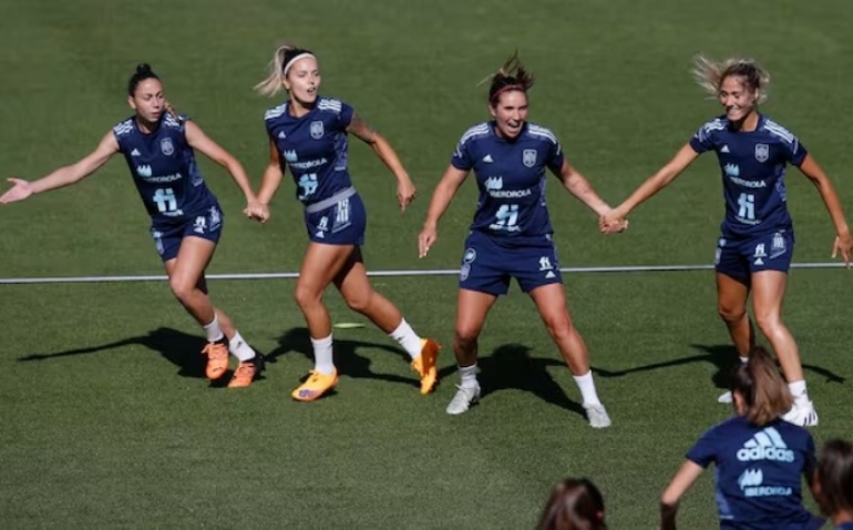 Liga F y Wallapop unen fuerzas para inspirar a las niñas a no abandonar el deporte