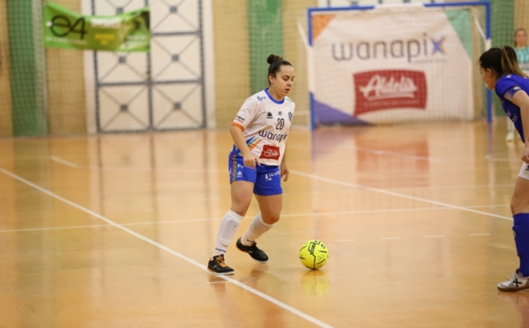 Wanapix Aldelís se impone al Txantrea con un gol agónico de Marina
