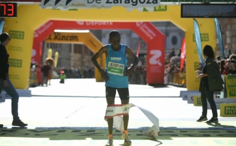 Peter Kariuki y Laura Méndez reinan en una Maratón de Zaragoza de récord