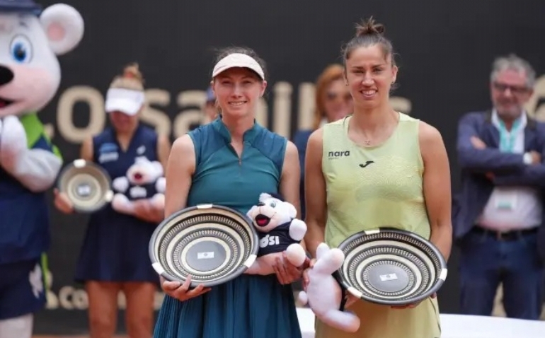 Sara Sorribes y Cristina Bucsa ganan su segundo título como pareja en la tierra de Bogotá