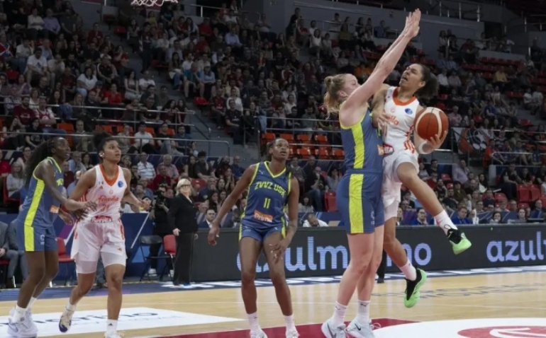 'Final Six' de la Euroliga en Zaragoza: el USK Praga se medirá al Fenerbahçe en semifinales tras imponerse al Schio