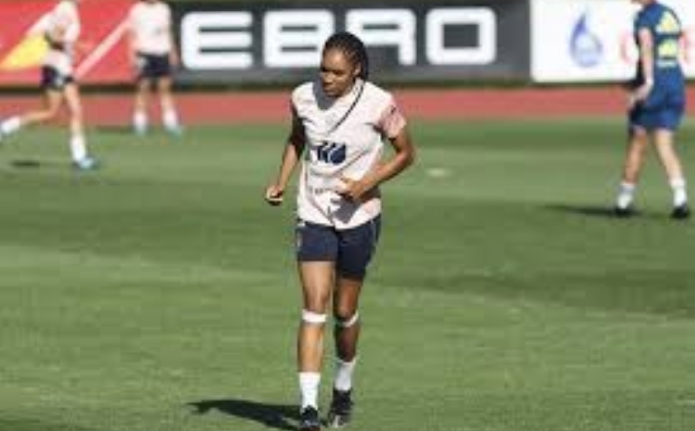 La selección femenina realiza su segundo entrenamiento en Las Rozas sin las titulares de la Champions