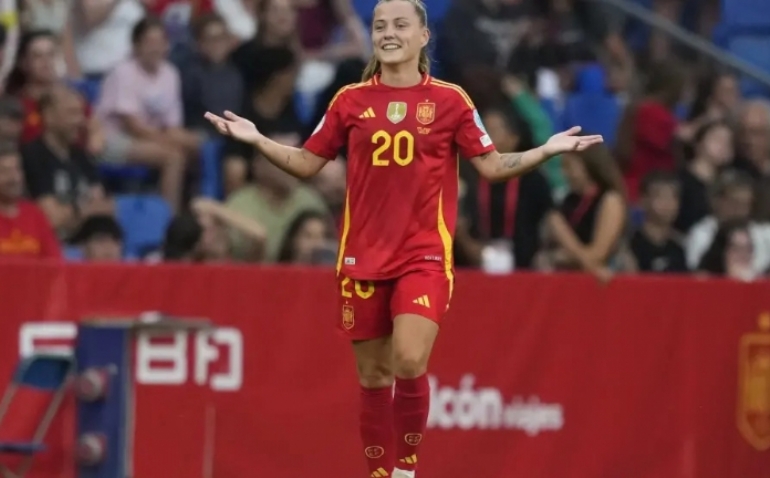 Clàudia Pina mete a España en la 'final four' de la Liga de Naciones femenina