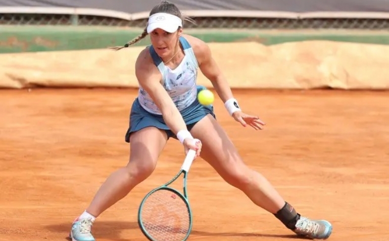Bassols, Párrizas y Romero sigue adelante en la previa femenina