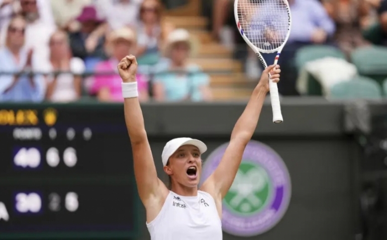 Swiatek y Anisimova jugarán la final de Wimbledon
