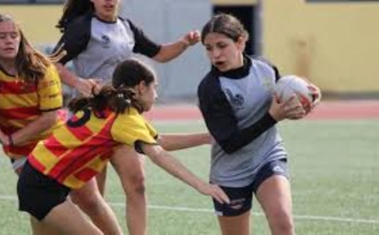 El proyecto 'Creciendo Juntas' reúne a más de 200 jugadoras de rugby en su fase piloto