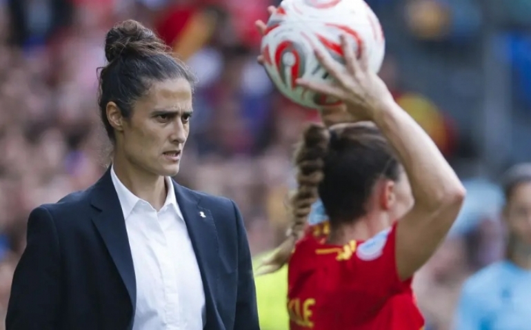 La incertidumbre sobre el futuro de Montse Tomé ahonda en la herida de España
