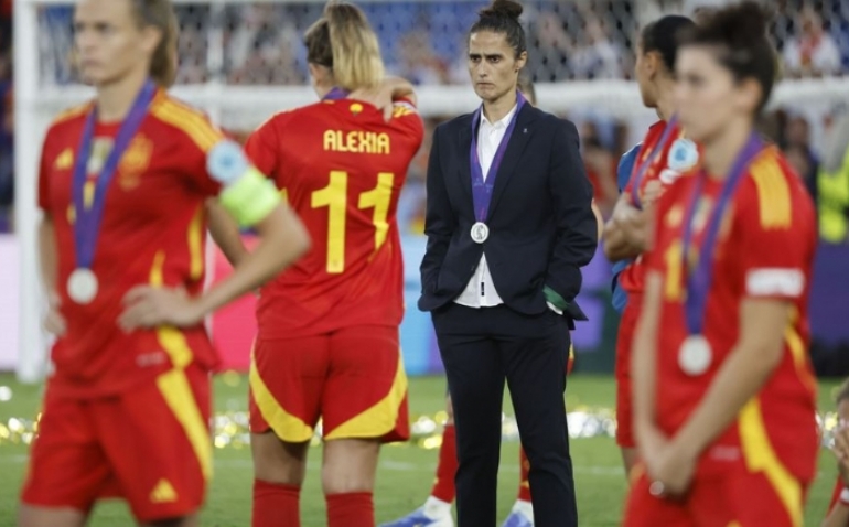 Las jugadoras aplaudirán la no renovación de Montse Tomé (y tienen a su propia candidata)