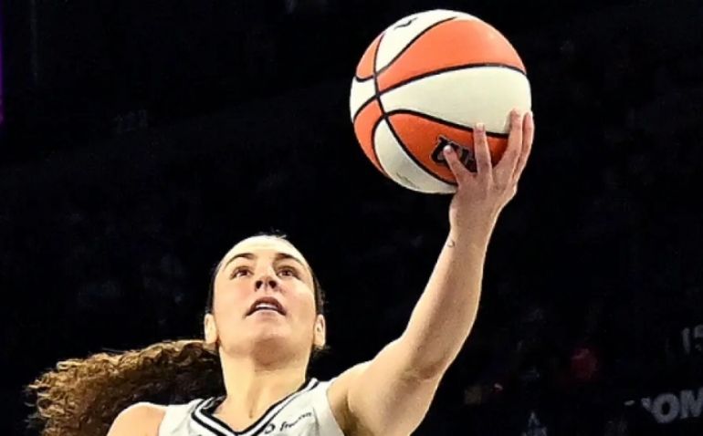 Carla Leite también exhibe su potencial ofensivo ante Las Vegas Aces en la WNBA