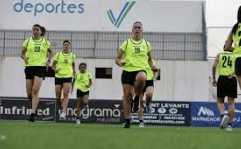 Las árbitras de Primera División superan las pruebas físicas para la nueva temporada