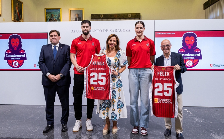 El Ayuntamiento de Zaragoza recibe a los equipos del Casademont