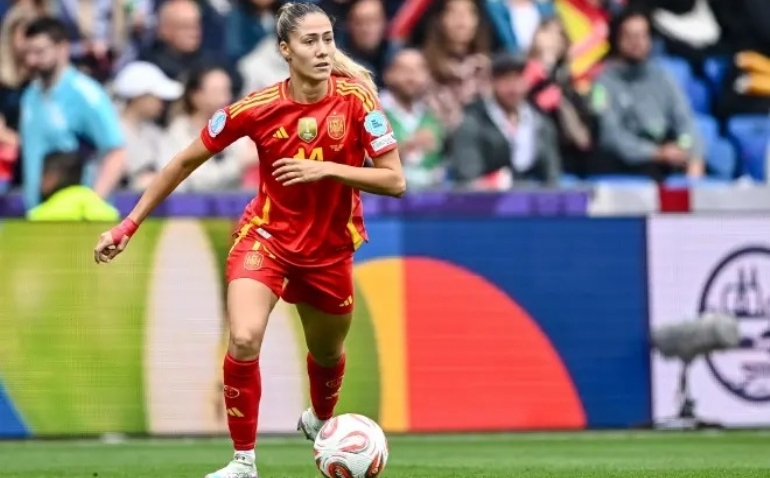 Laia Aleixandri pasa a los mandos: 