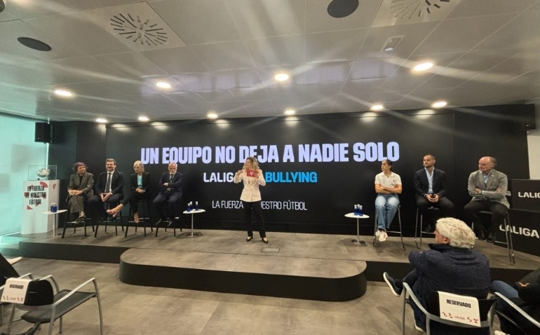 El Consejo General de la Psicología y LALIGA, juntos contra el acoso escolar