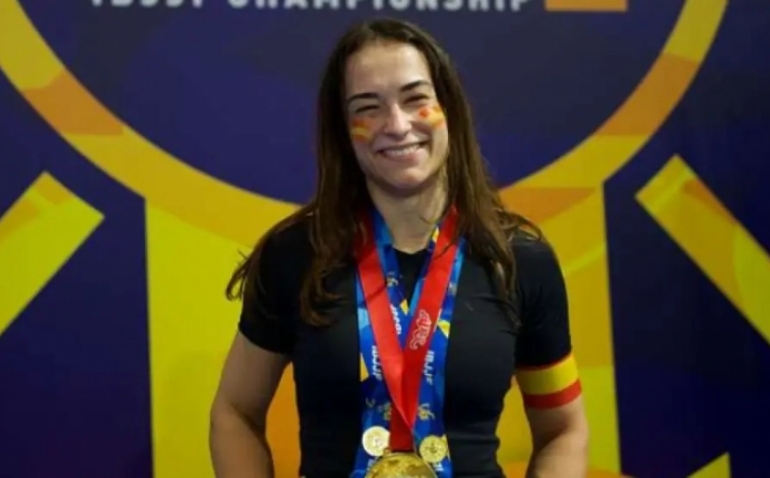 La zaragozana Ana Mayordomo arrasa en el Europeo de jiu jitsu brasileño y quiere más: 