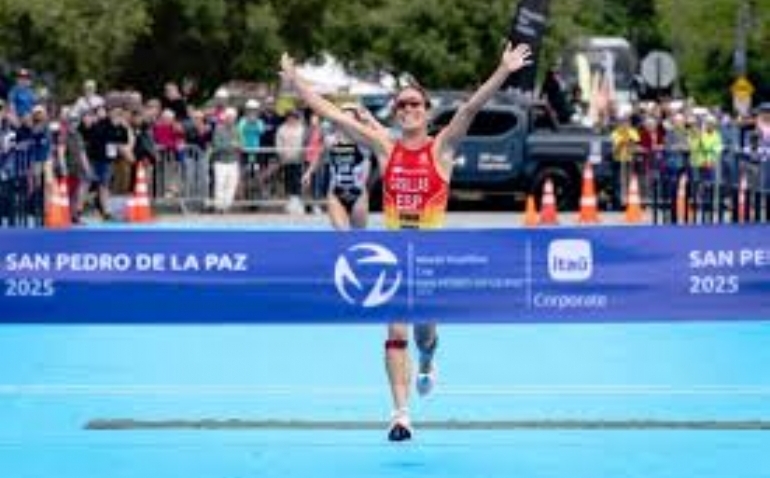 Miriam Casillas logra la primera victoria española en una década en la Copa del Mundo Femenina de Triatlón