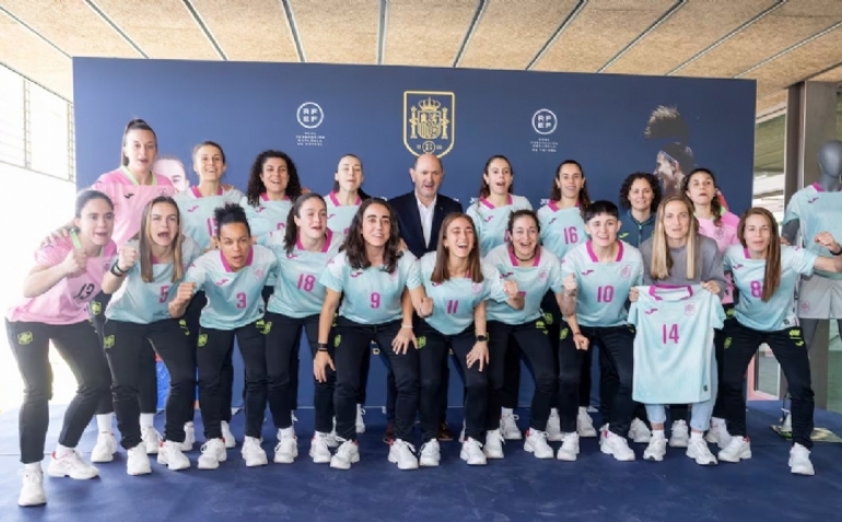 La Selección pone rumbo al Mundial de Filipinas cargada de ilusión