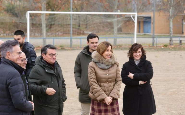 Zaragoza impulsa con 1,6 millones de euros la creación de dos nuevos campos de fútbol de césped artificial en El Rabal y Las Fuentes