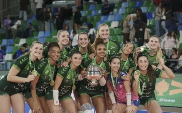 Fundación Cajasol se estrena como campeón con la Copa de la Reina