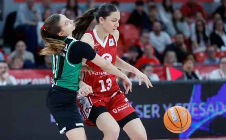 El Casademont Zaragoza recupera el liderato tras arrollar al Joventut