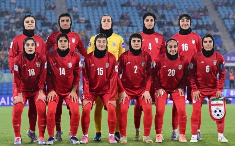 Sin noticias de las futbolistas iraníes que no cantaron el himno: 
