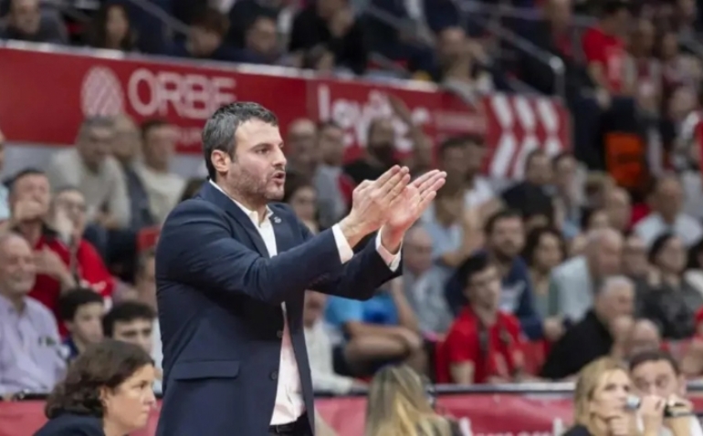 Carlos Cantero se rinde a la marea roja tras renovar con el Casademont Zaragoza: 