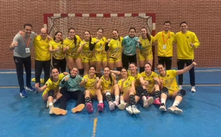 El orgullo de barrio y un nuevo éxito del Balonmano La Jota: 
