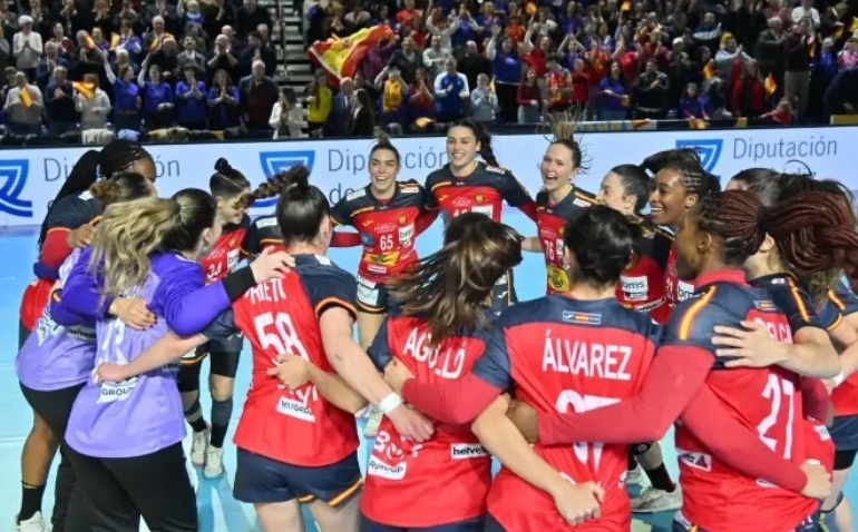 Las 'Guerreras' sufren en Grecia, pero siguen inmaculadas camino al Europeo