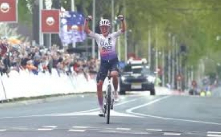 Paula Blasi logra una victoria histórica en la Amstel Gold Race