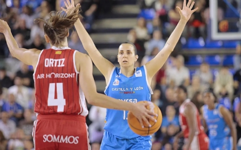 La mejor jugadora del Casademont Zaragoza en la derrota ante el Perfumerías Avenida