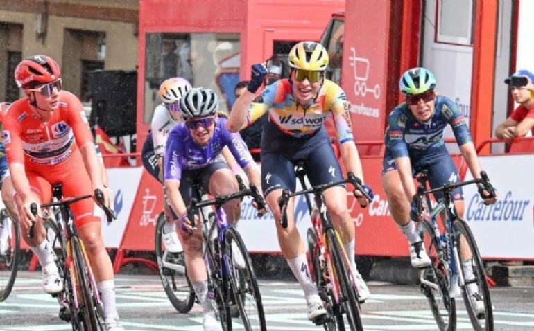 La Vuelta entra por fin en la montaña con Paula Blasi entre las favoritas