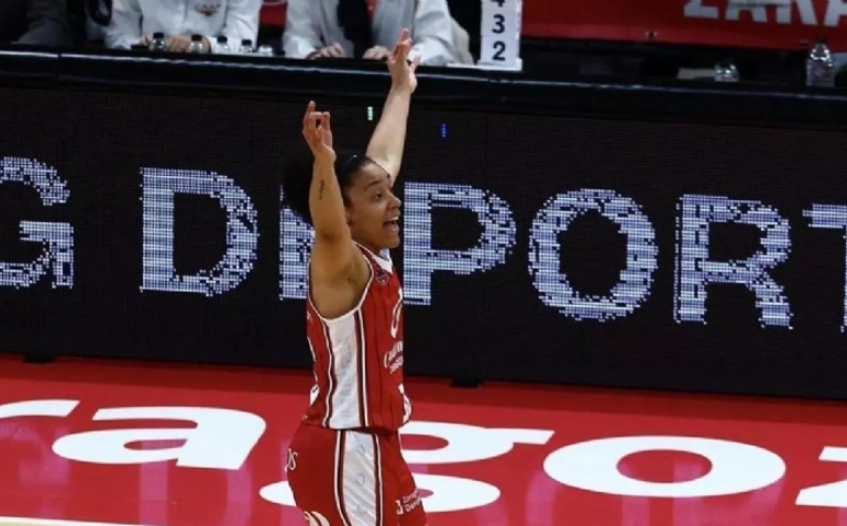 Helena Oma quiere ahora el MVP de la Liga: las notas del Casademont Zaragoza-Perfumerías Avenida
