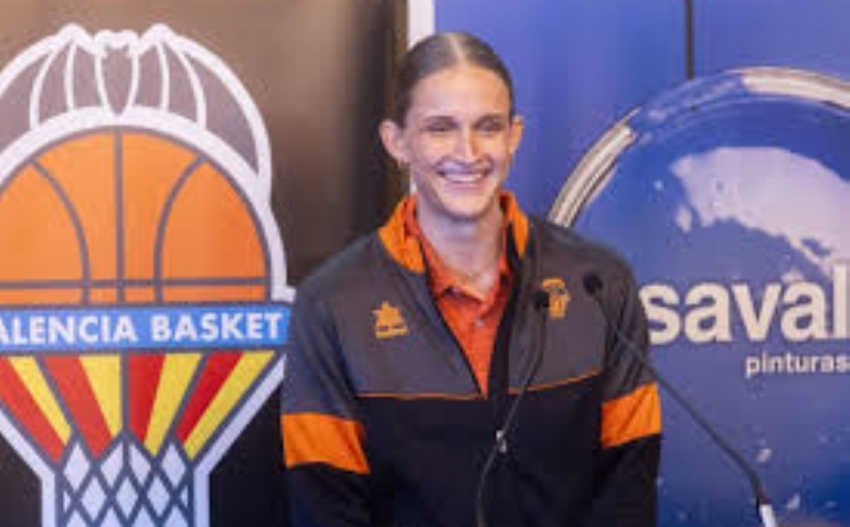 Entrevista con Leo Fiebich, jugadora del Valencia Basket: 