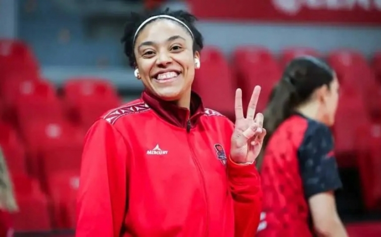 Helena Oma, antes de medirse al Valencia: 